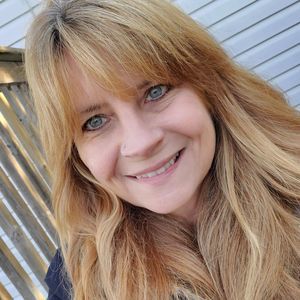 Meet your Posher, Christine